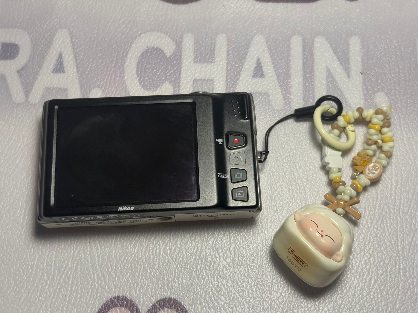 Nikon COOLPIX S6100 Digital Camera SILVER 16.0MP - 7x / HD