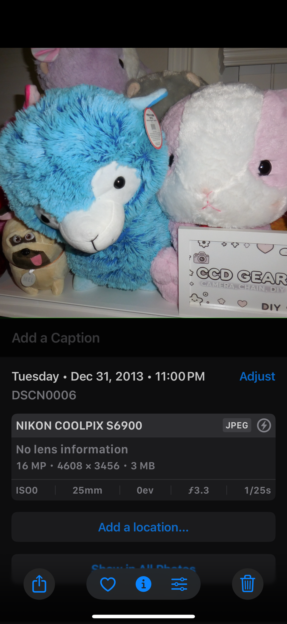 Nikon COOLPIX S6900 16.0MP Digital Camera - White
