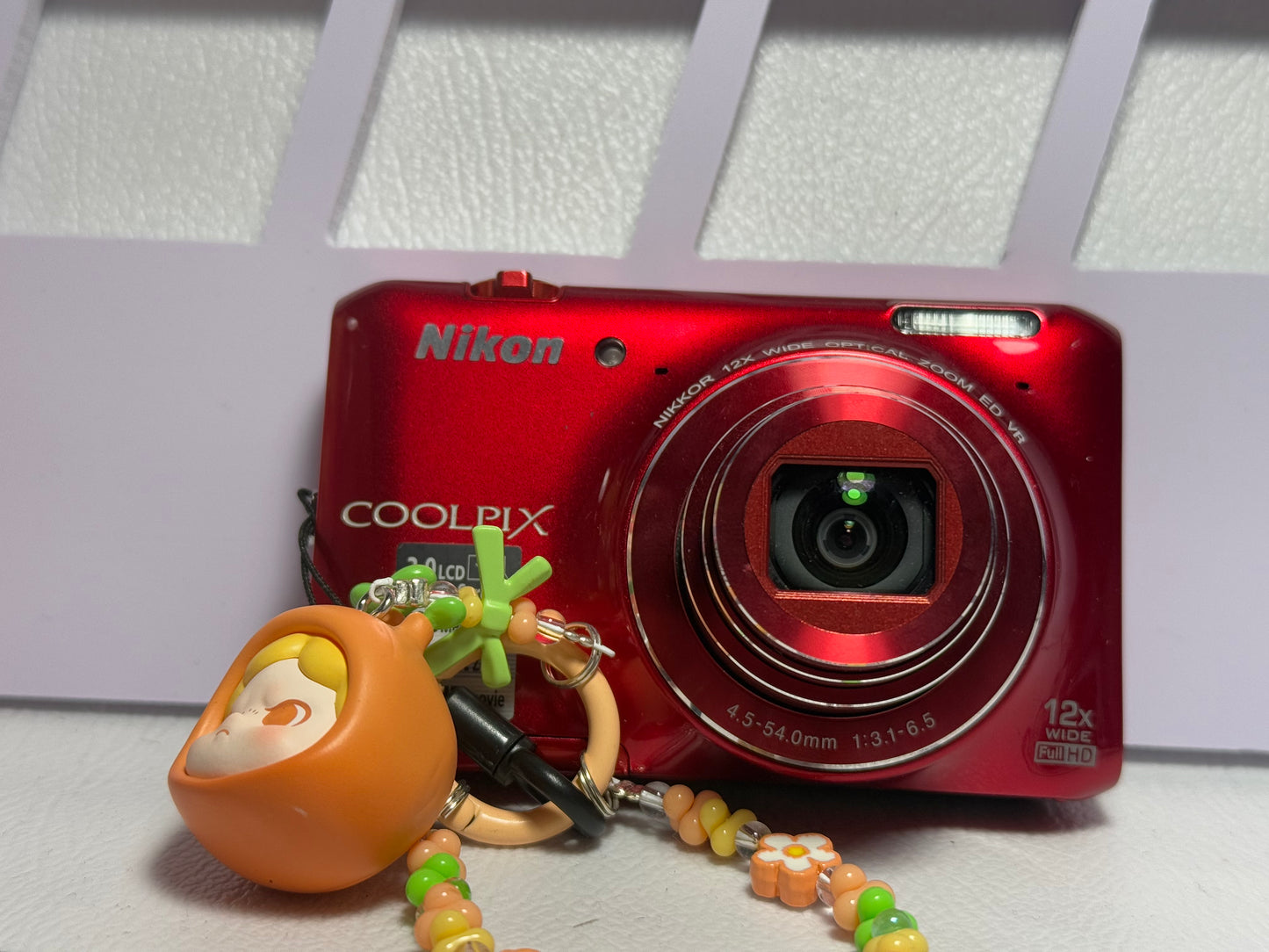 Nikon Coolpix S6400 16.0MP Digital Camera Red