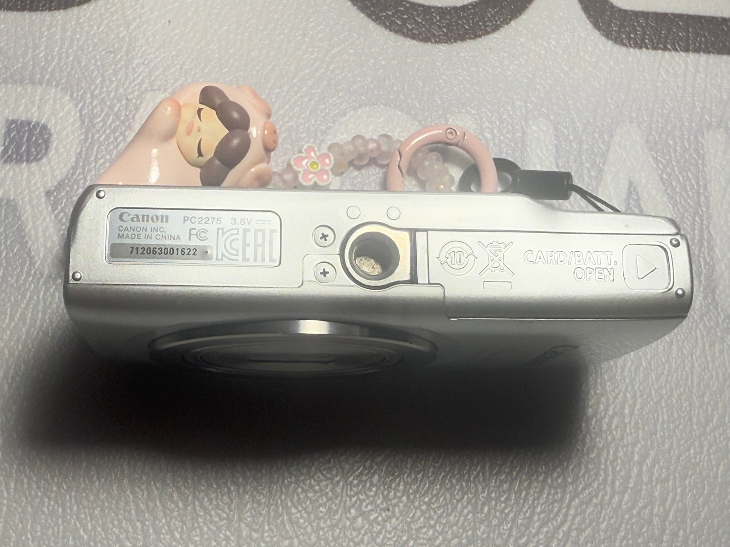 Canon PowerShot ELPH 180 20 MP 8x Zoom Digital Camera Silver