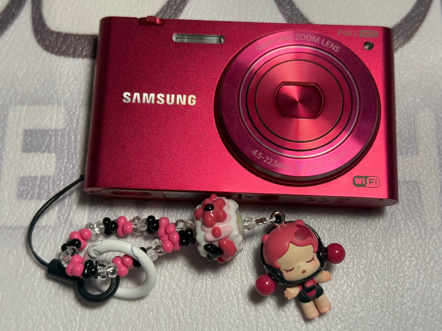 Samsung MV900f Flip-out 5x Optical Zoom Wifi Touch Screen Camera
