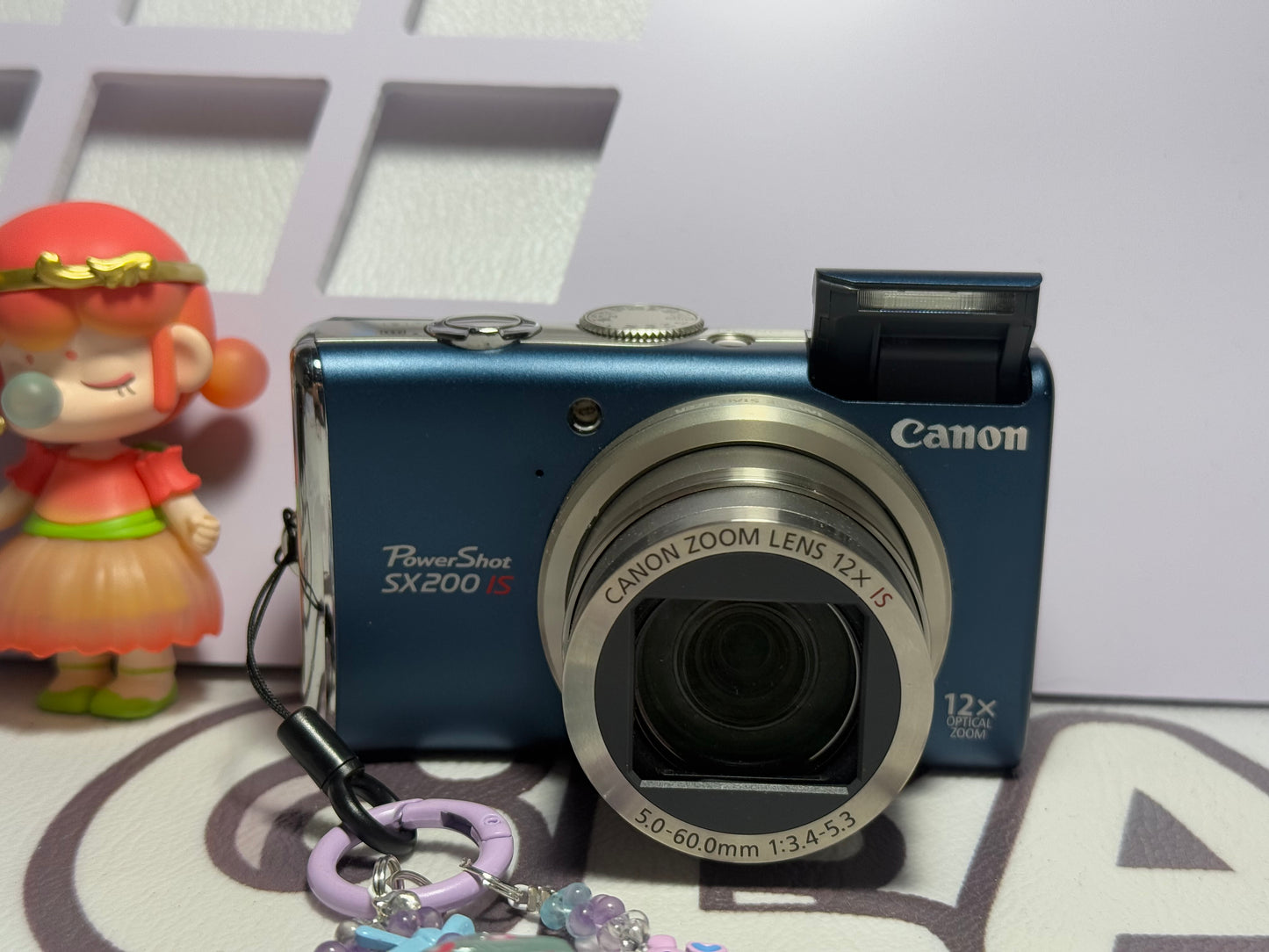 Canon PowerShot SX200 IS 12.1mp 12x Optical Zoom Digital Camera