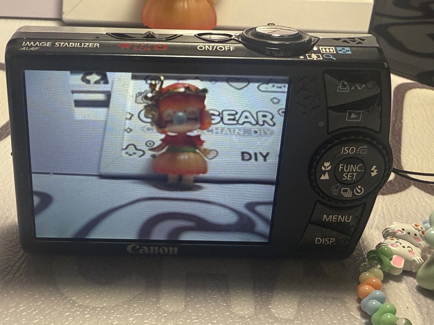 Canon PowerShot SD880 IS (ixus870)Digital Elph 10.0MP 4x Zoom Image Stabilizer Camera