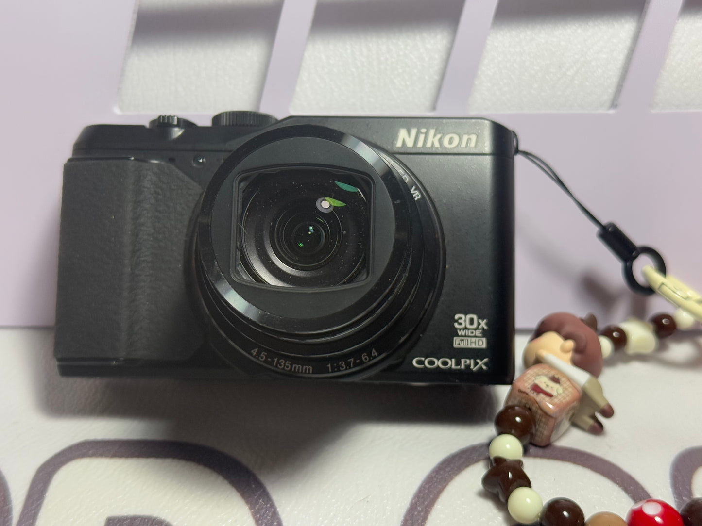 Nikon CoolPix S9900 Compact Digital Camera 16MP Full HD 30x Zoom Kit