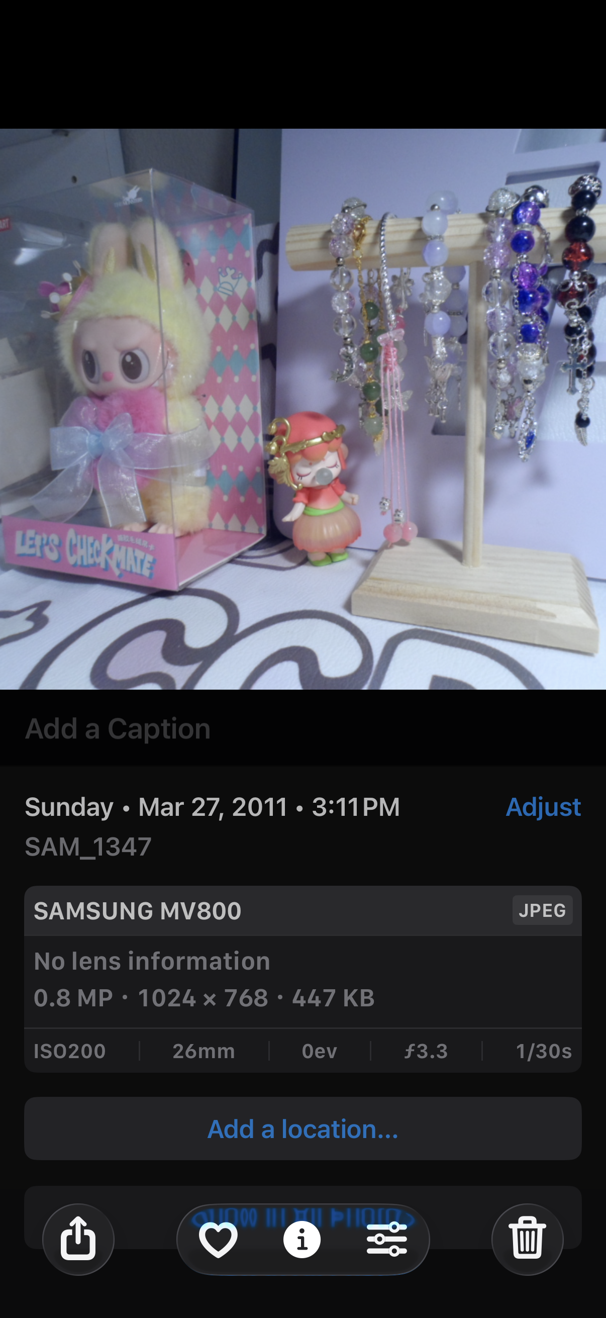 Samsung MV800 Flip-out 5x Zoom 16 Megapixels Touch English