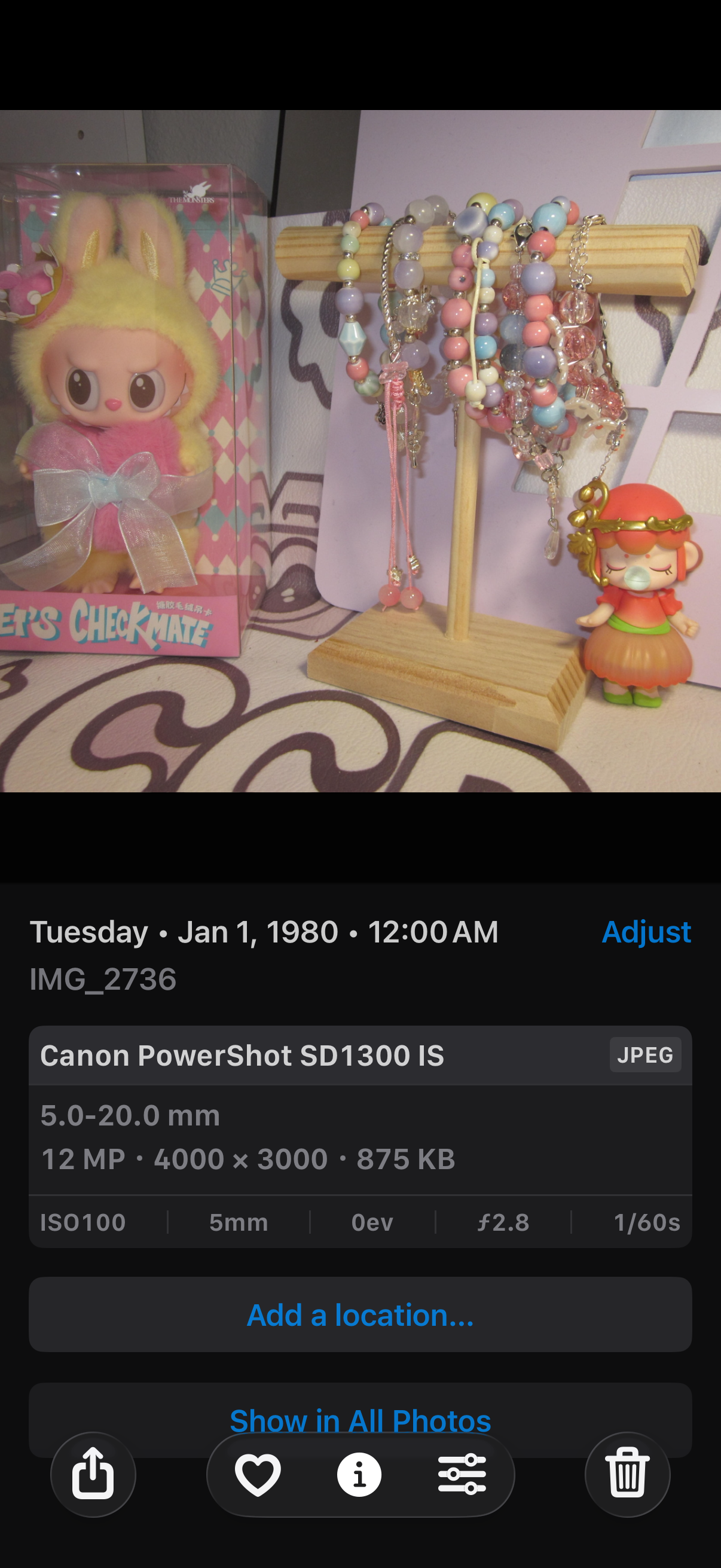 Canon PowerShot Digital SD1300 IS (IXUS 105) IS Camera