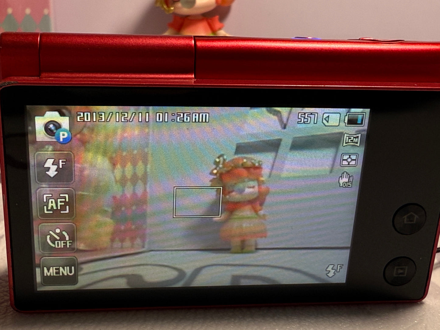 Samsung MV800 Flip-out 5x Zoom 16 Megapixels Touch English