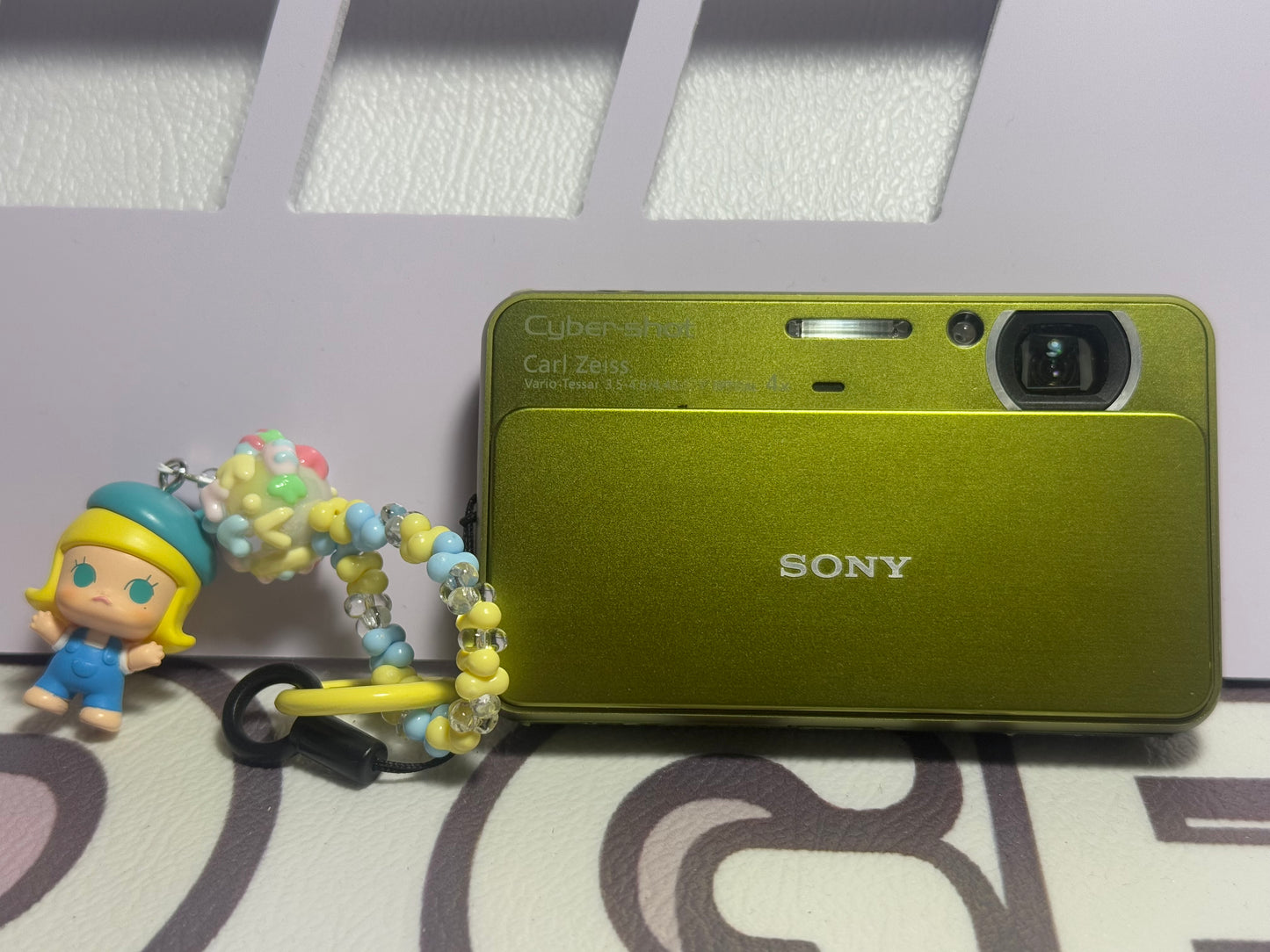 SONY DSC-T99 Digital Camera Cyber Shot