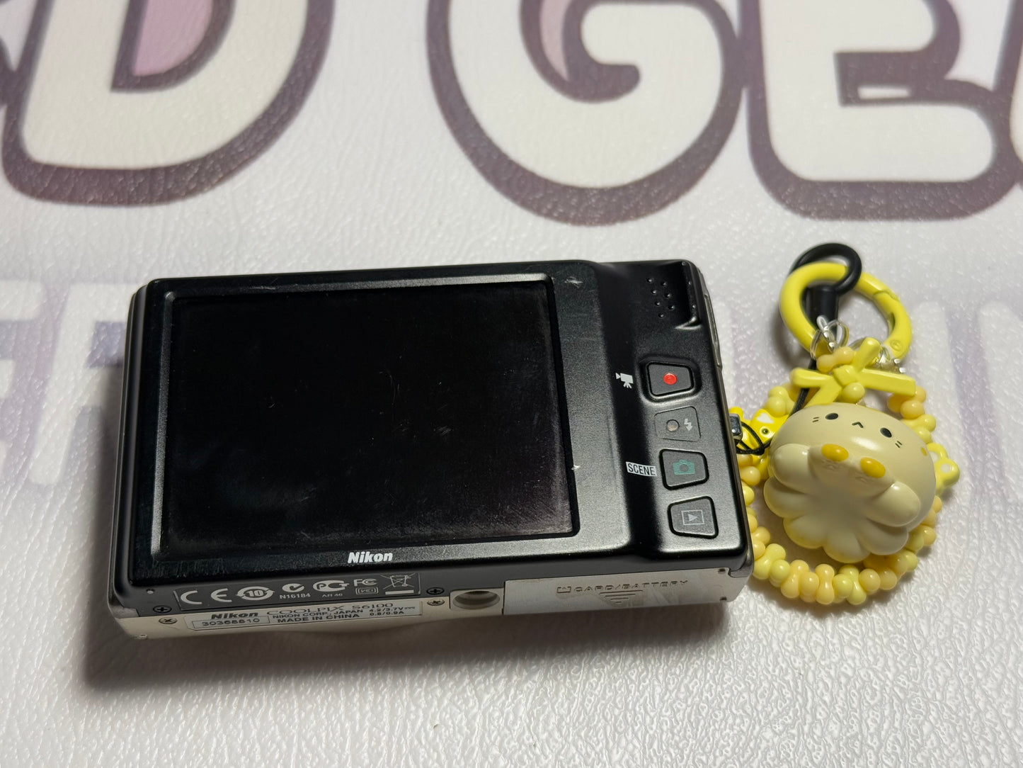 Nikon COOLPIX S6100 Digital Camera SILVER 16.0MP - 7x / HD
