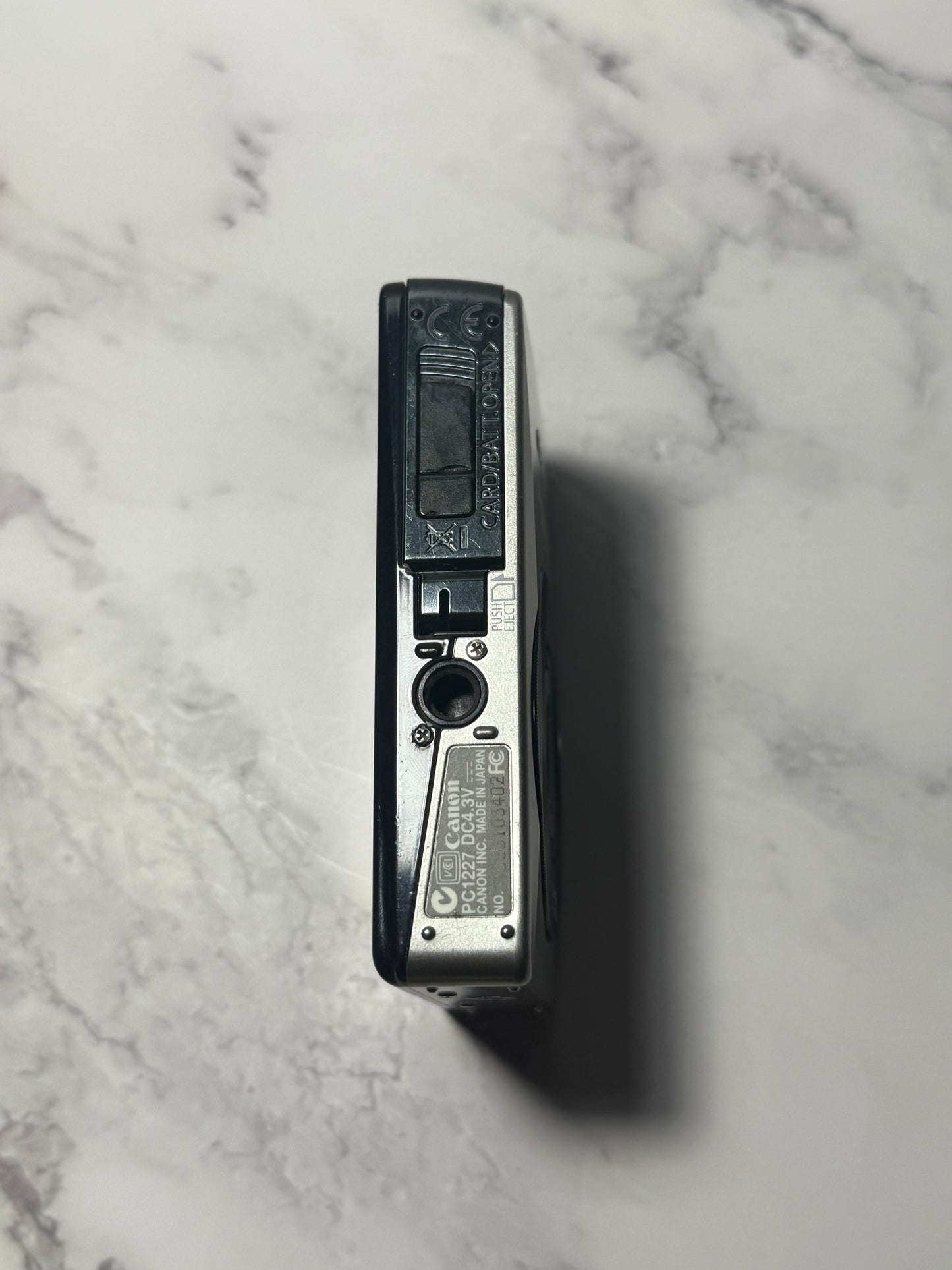 Canon PowerShot Digital SD750 IS (IXUS 75) IS Camera