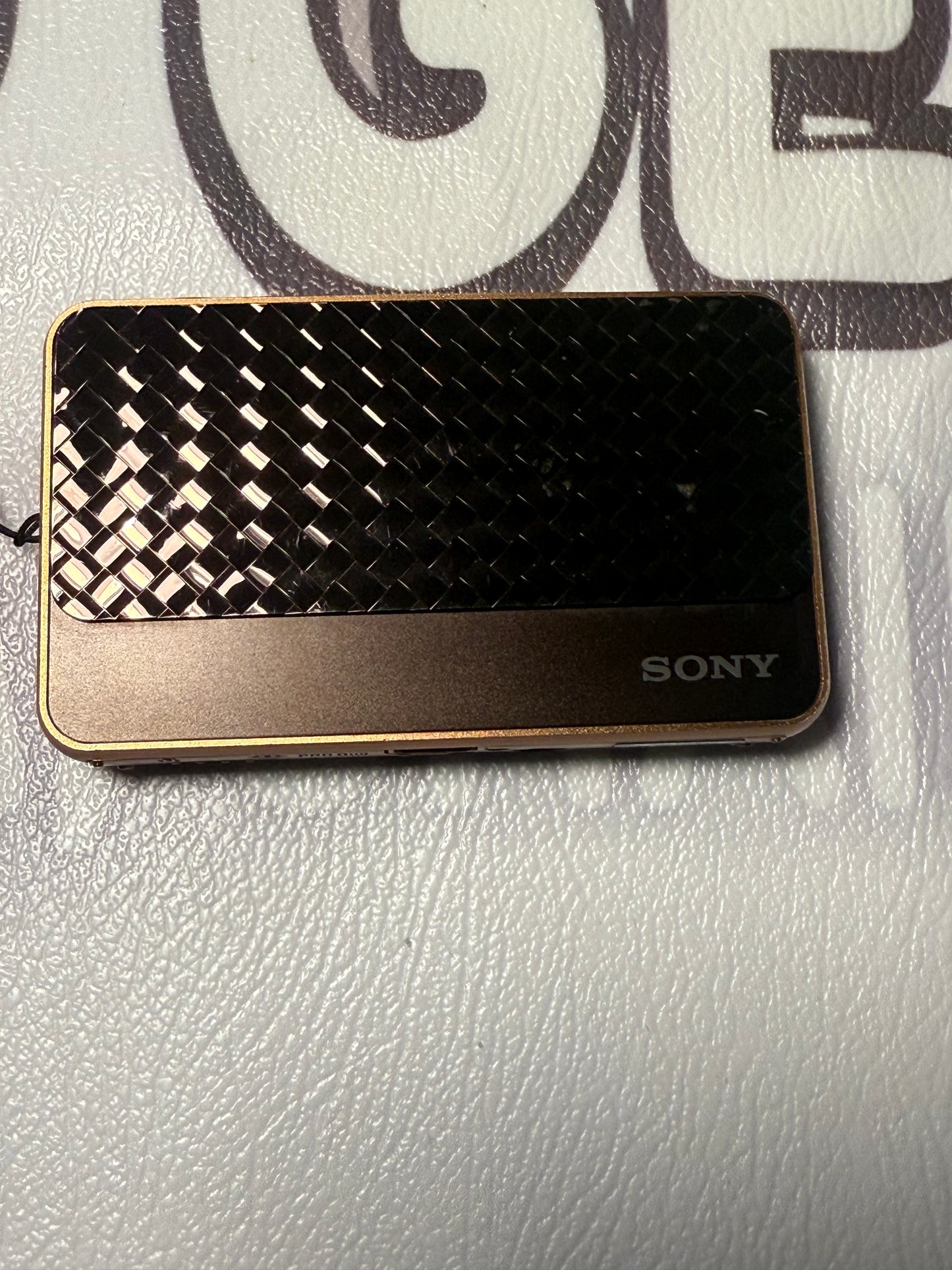 SONY Cyber Shot DSC-T99D 14.1MP Digital Camera