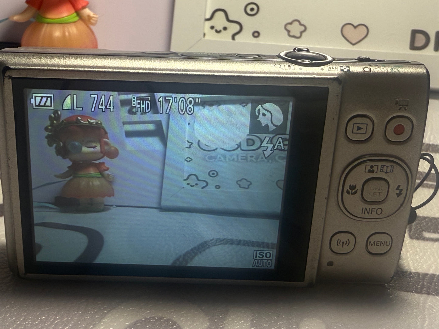 Canon PowerShot Digital ELPH 360 HS(IXY650) IS Camera
