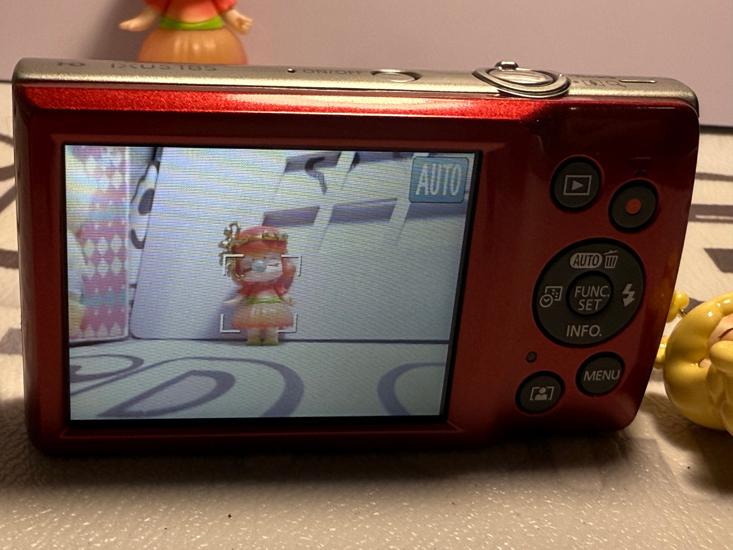 Canon PowerShot Digital IXUS 185IS (ELPH180)