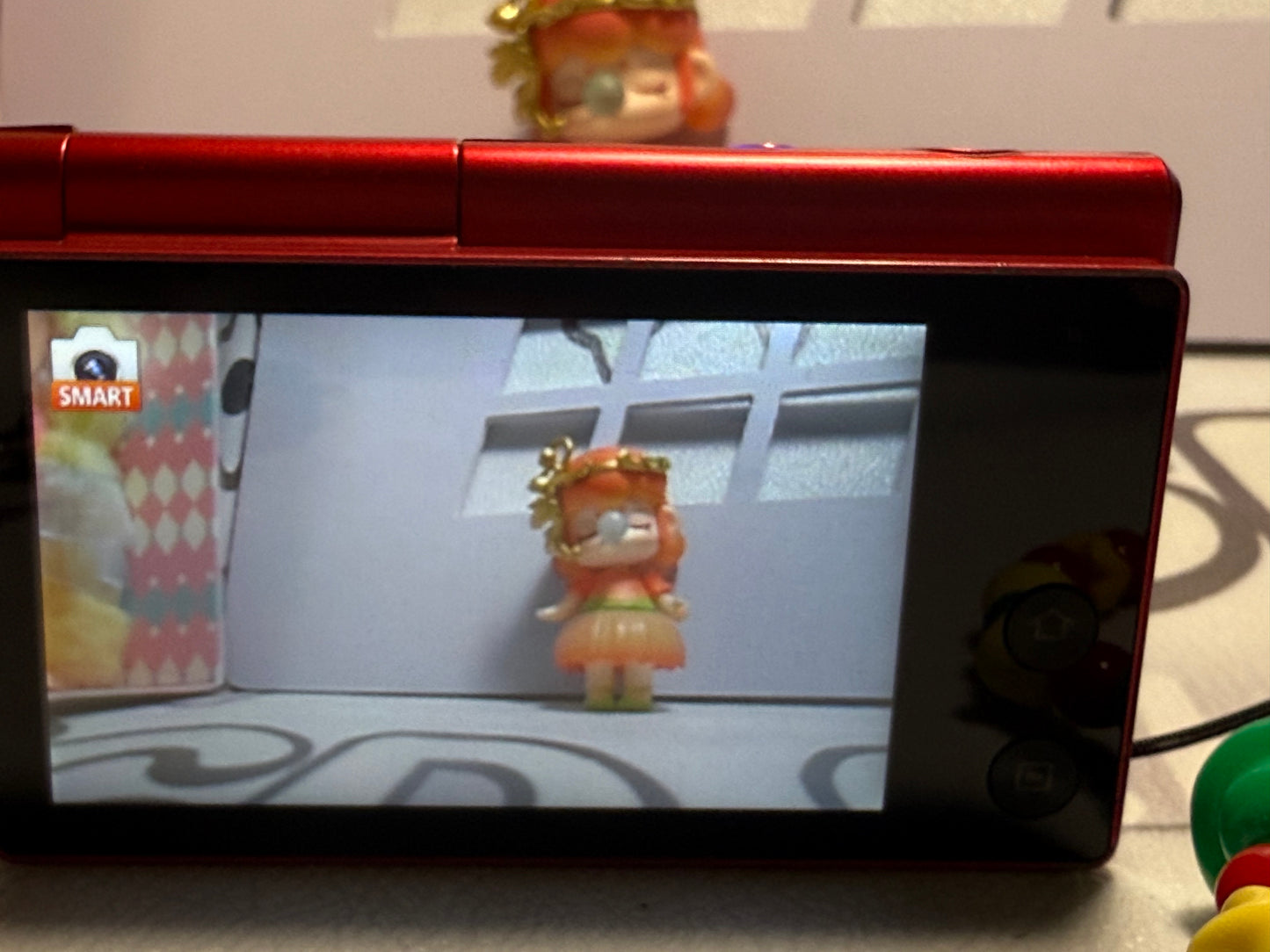 Samsung MV800 Flip-out Touch Screen Vlog Digital Camera 16.2 Megapixel
