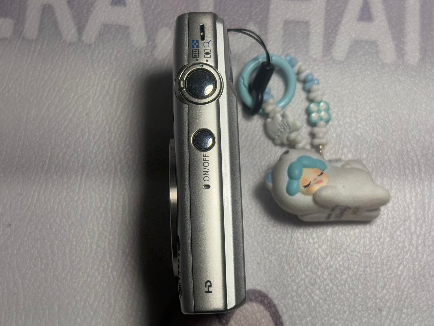 Canon PowerShot ELPH 180 20 MP 8x Zoom Digital Camera Silver