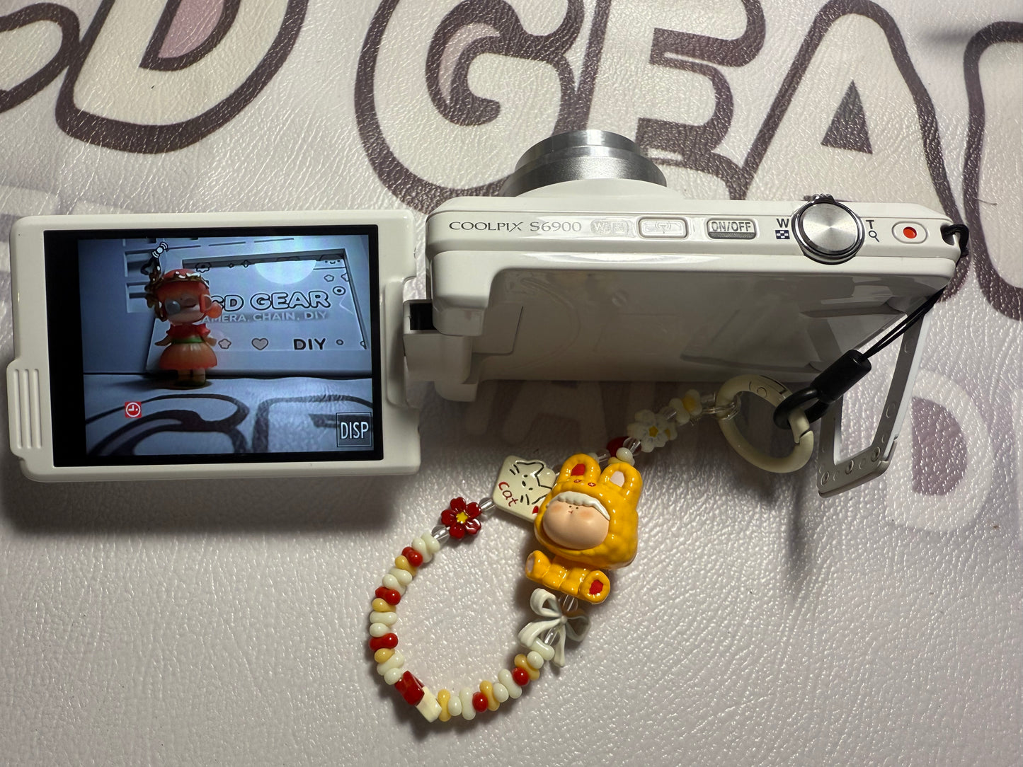 Nikon COOLPIX S6900 16.0MP Digital Camera - White