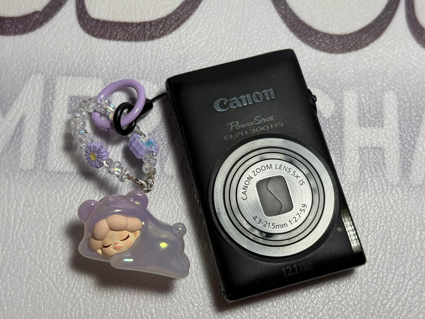 Canon PowerShot ELPH 300 HS / IXUS 220 HS 12.1MP Digital Camera - BLACK