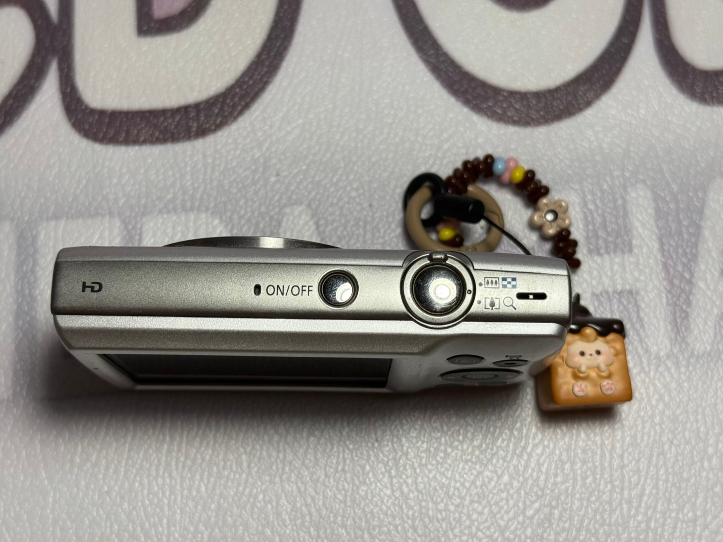 Canon PowerShot ELPH 180 20 MP 8x Zoom Digital Camera Silver