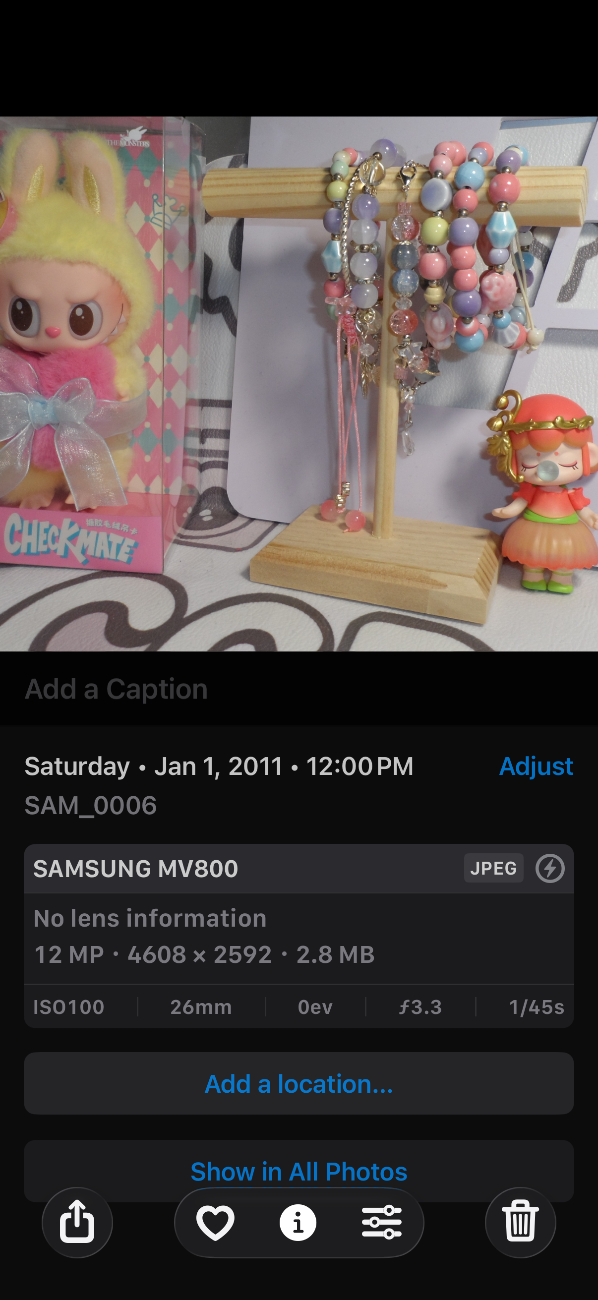 Samsung MV800 Flip-out 5x Zoom 16 Megapixels Touch English