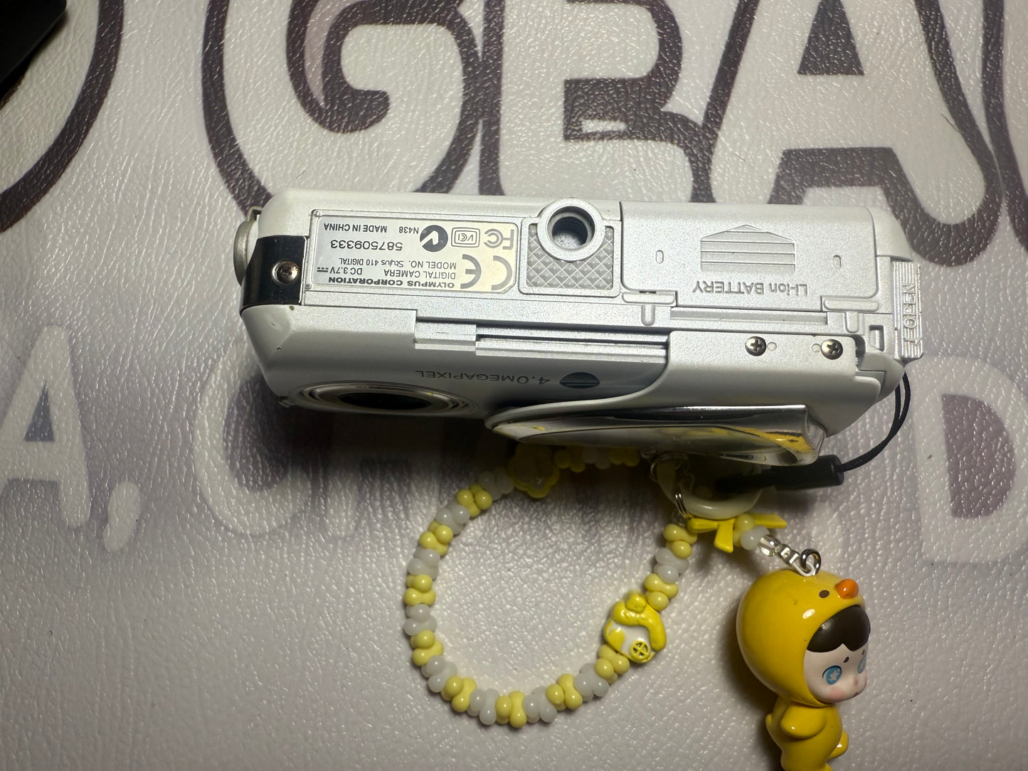 Olympus Stylus 410 Digital Camera (white)