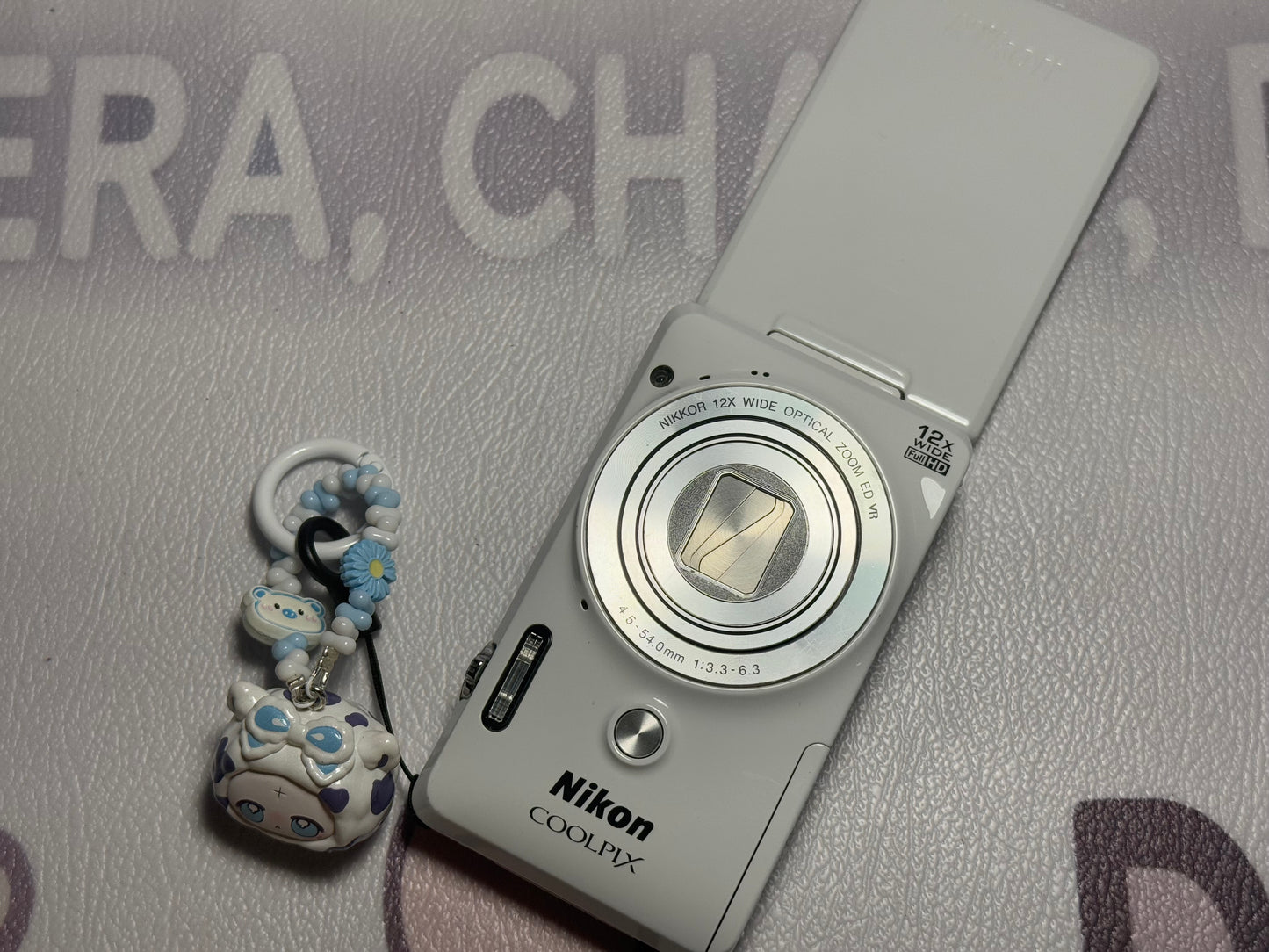 Nikon COOLPIX S6900 16.0MP Digital Camera - White
