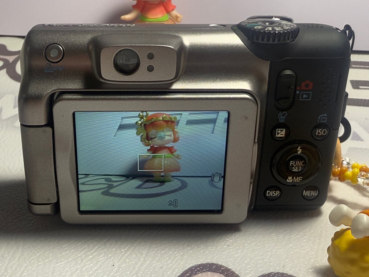 Canon PowerShot A650 IS 12MP Compact Digital Camera Flip Screen!