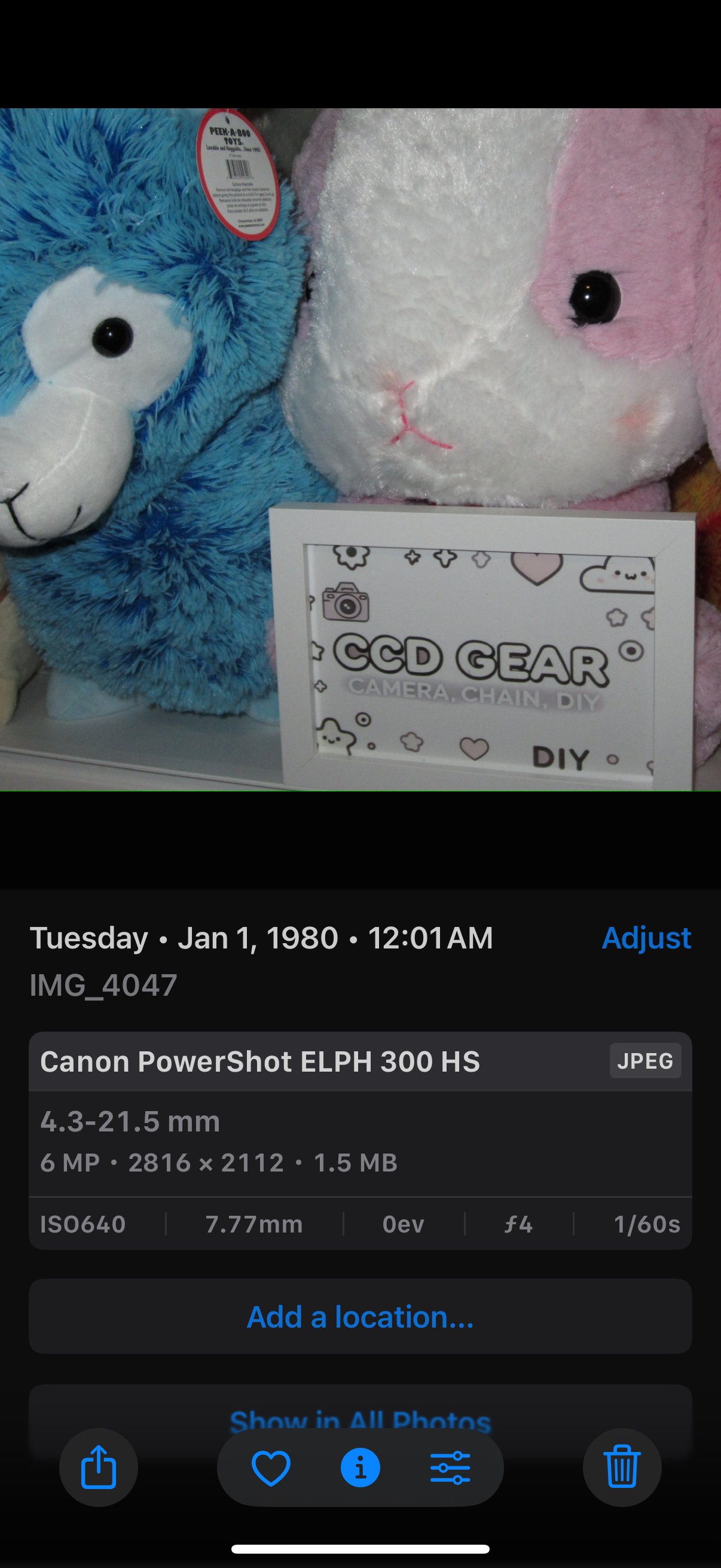 Canon PowerShot ELPH 300 HS / IXUS 220 HS 12.1MP Digital Camera - BLACK