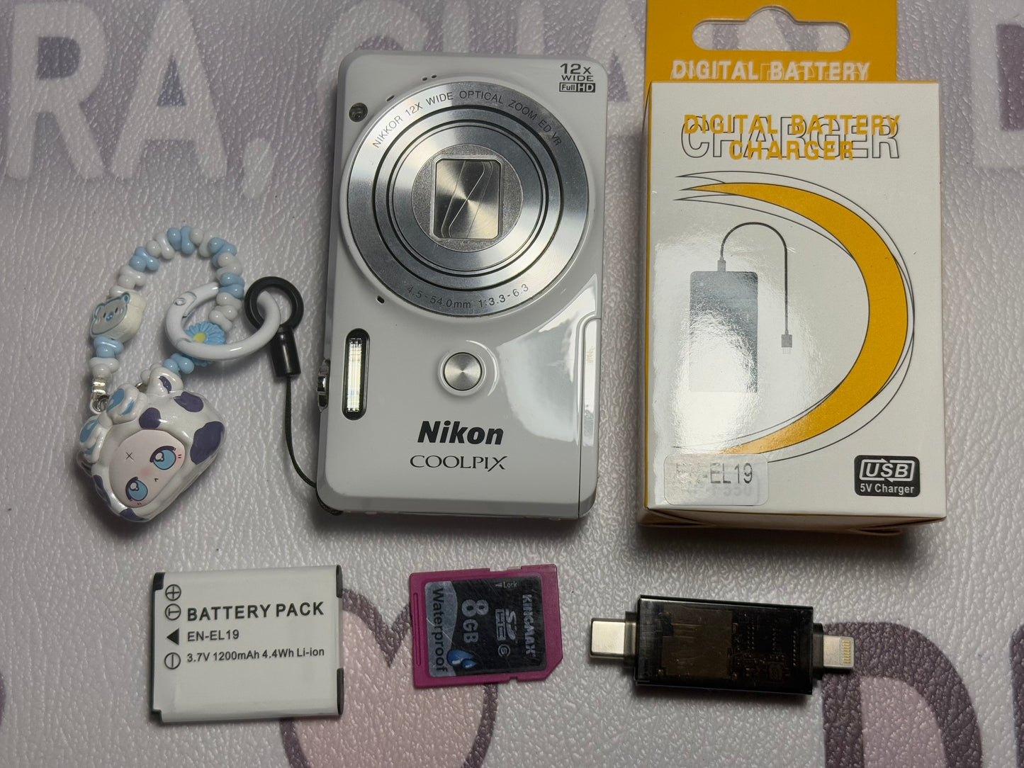 Nikon COOLPIX S6900 16.0MP Digital Camera - White