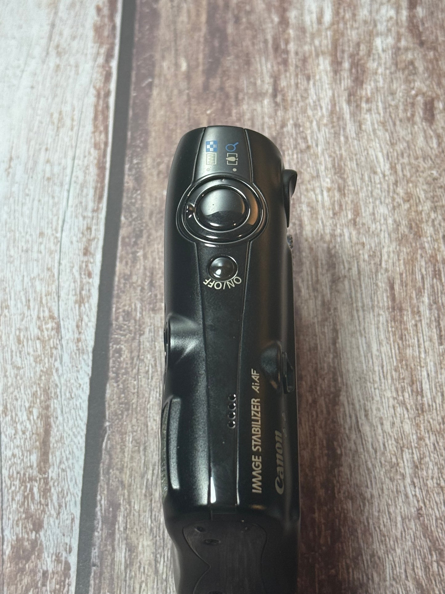 Canon PowerShot Digital SD 990 IS （IXUS980） IS Camera