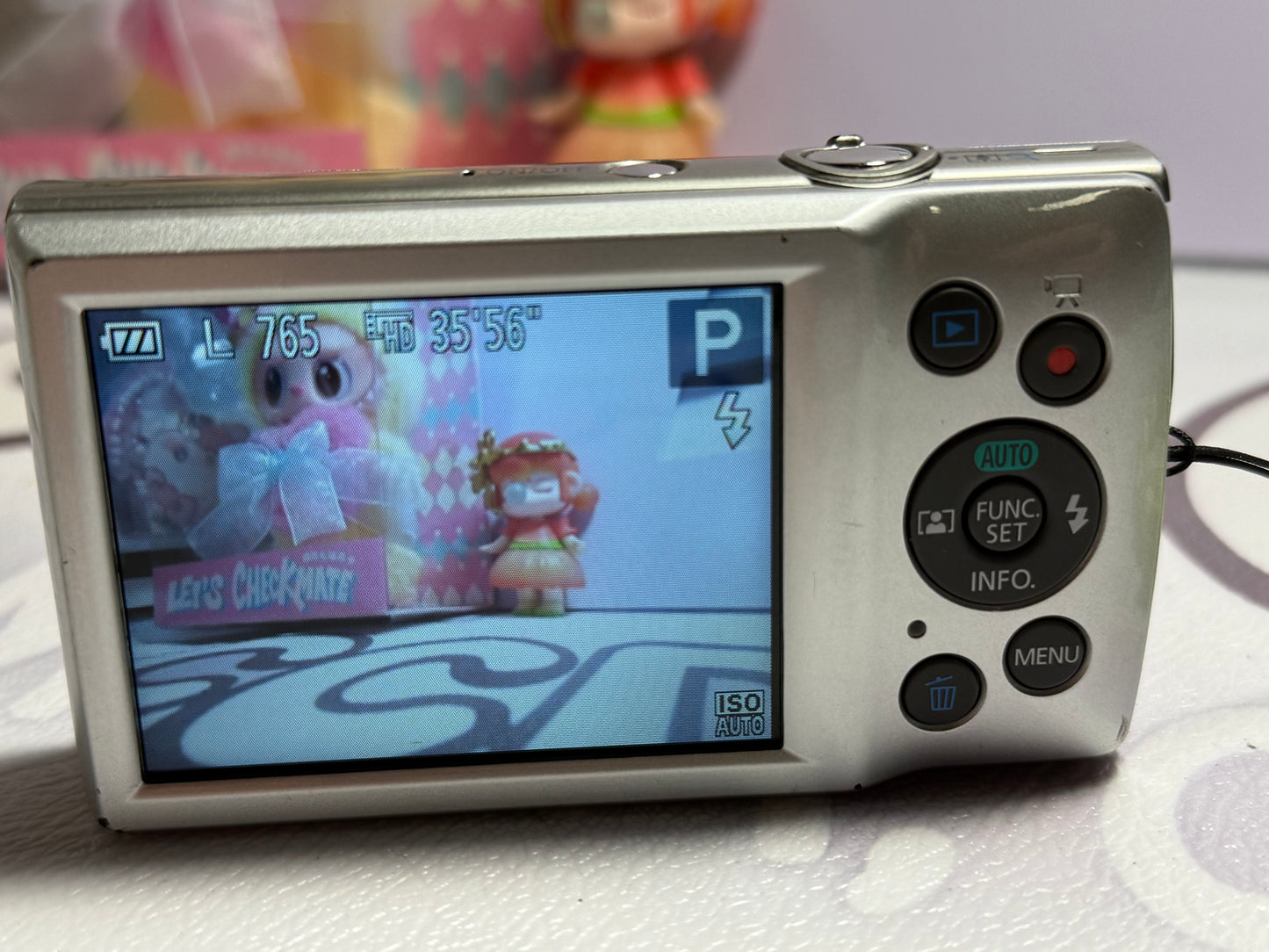 Canon PowerShot ELPH 180 20 MP 8x Zoom Digital Camera Silver