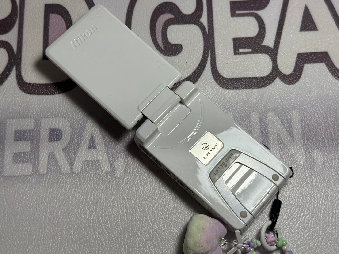 Nikon COOLPIX S6900 16.0MP Digital Camera - White
