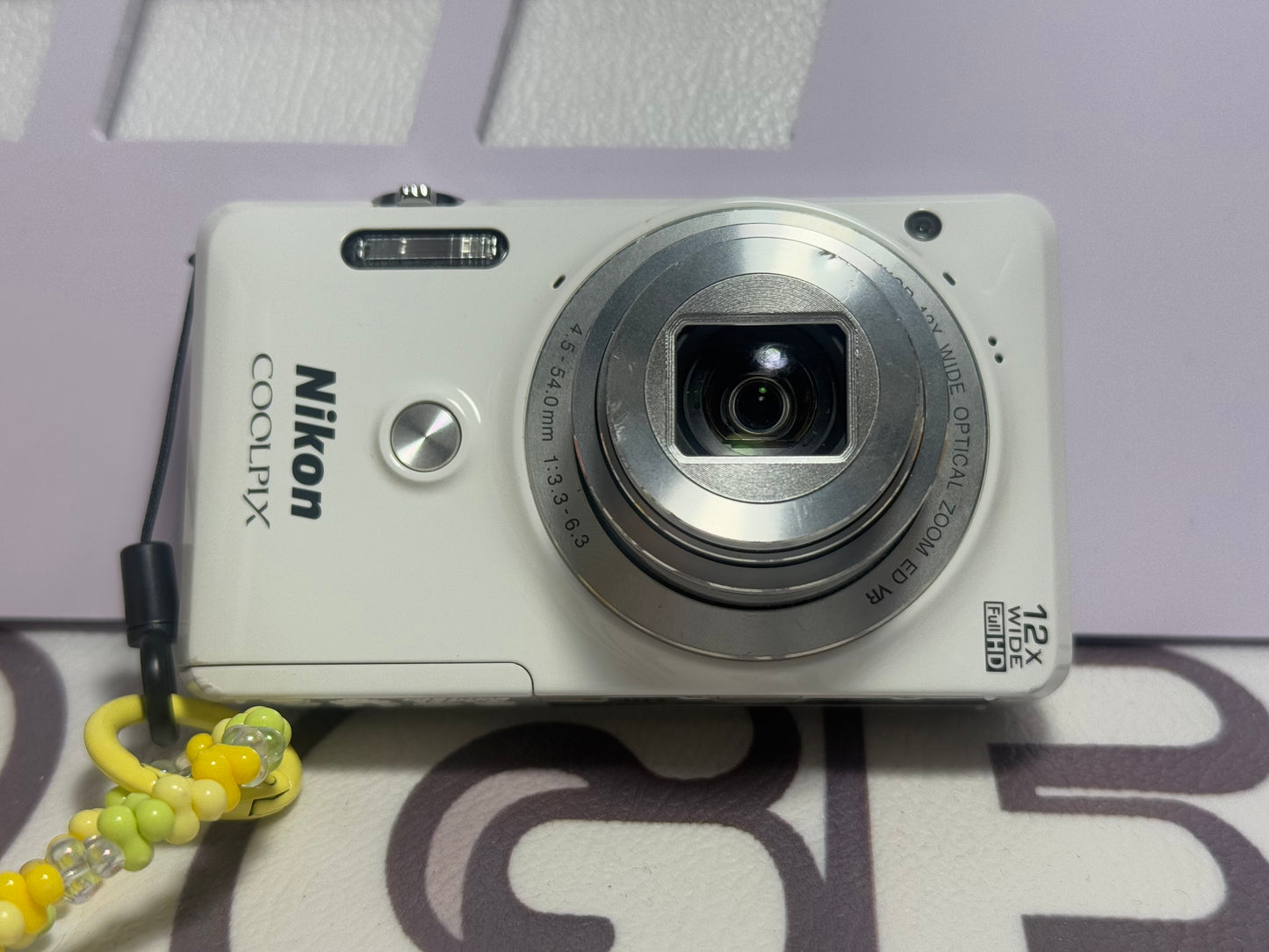 Nikon COOLPIX S6900 16.0MP Digital Camera - White