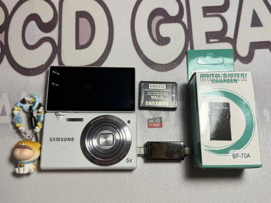 Samsung MV800 Flip-out 5x Zoom 16 Megapixels Touch English