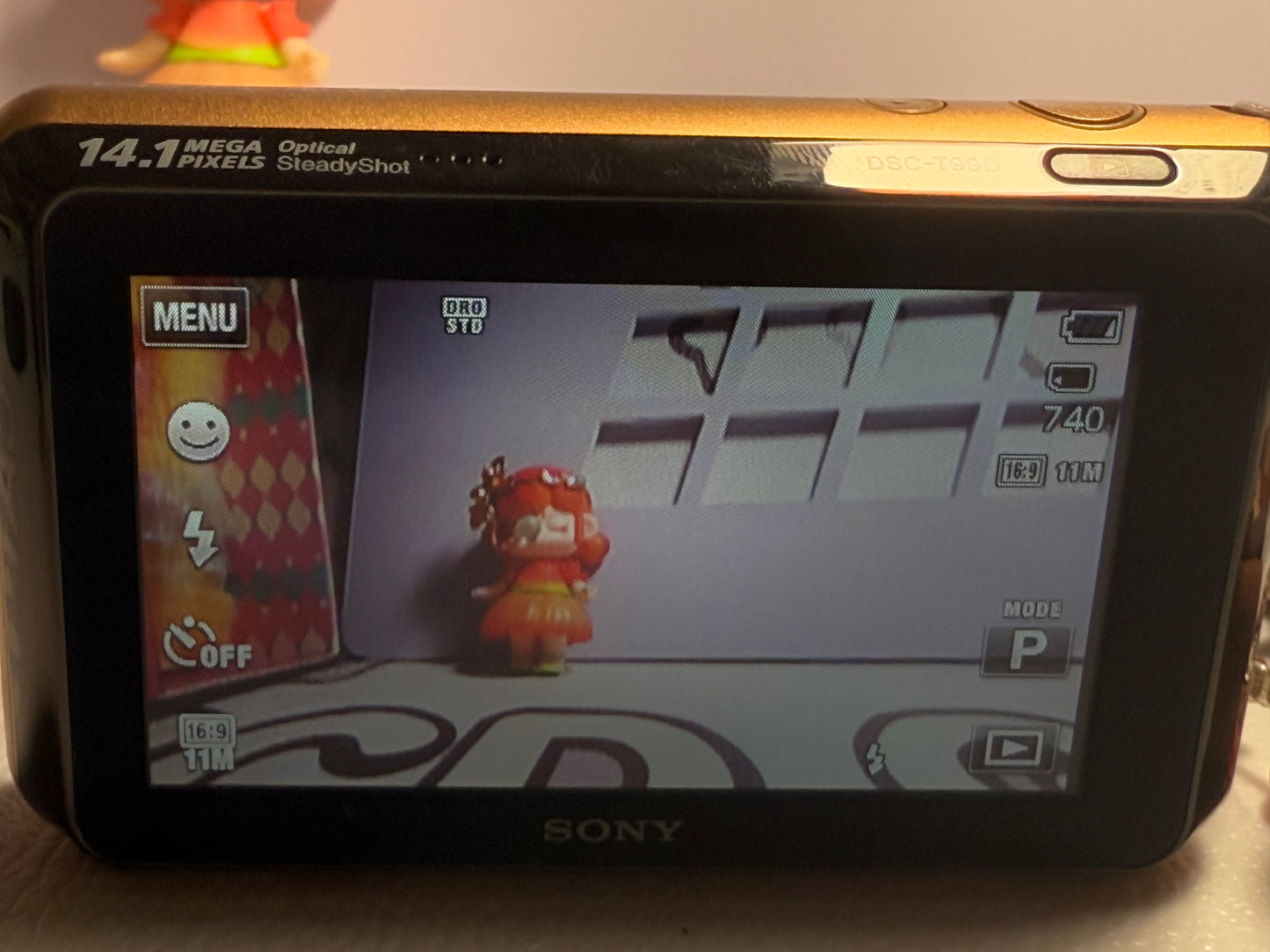 SONY Cyber Shot DSC-T99D 14.1MP Digital Camera