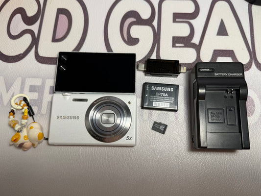 Samsung MV800 Flip-out 5x Zoom 16 Megapixels Touch English