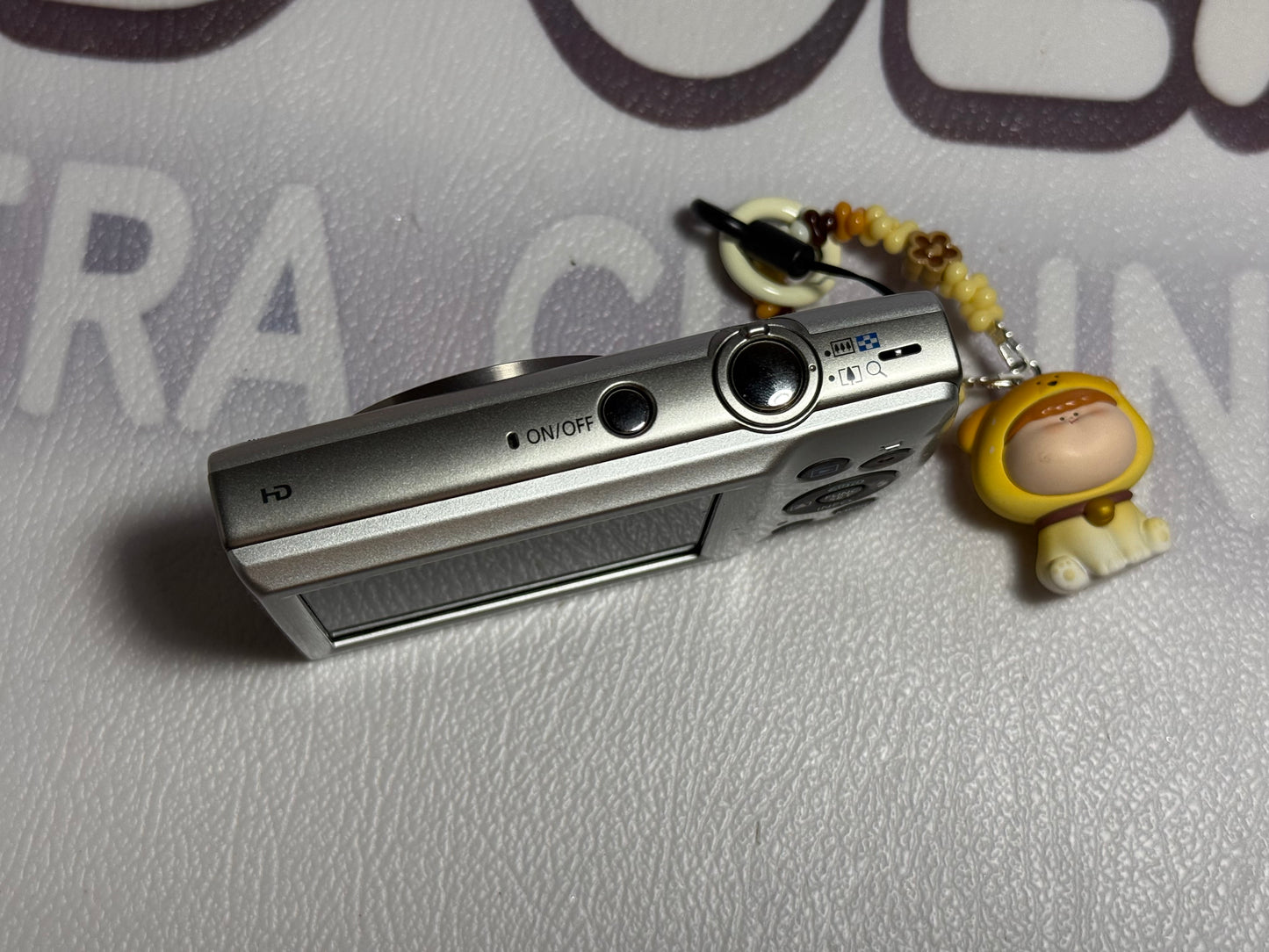 Canon PowerShot ELPH 180 20 MP 8x Zoom Digital Camera Silver