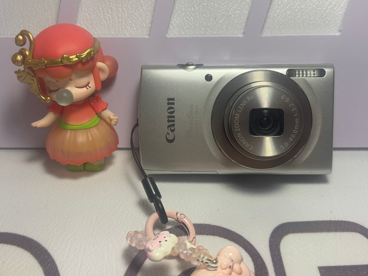 Canon PowerShot ELPH 180 20 MP 8x Zoom Digital Camera Silver