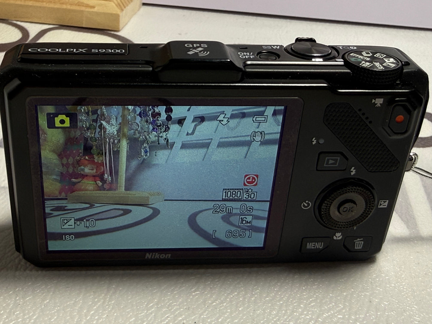 Nikon COOLPIX S9300 16.0MP 18xOptical Zoom Digital Camera Black