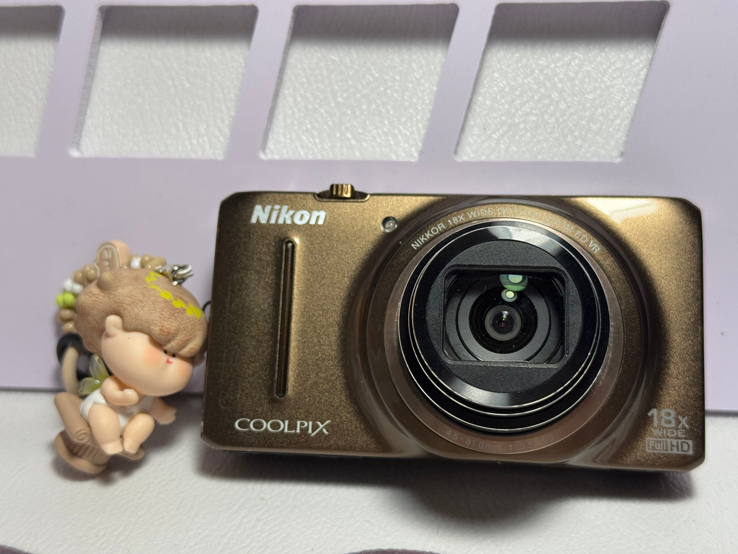 Nikon COOLPIX S9200 12.1MP 18x Optical Zoom Digital Camera