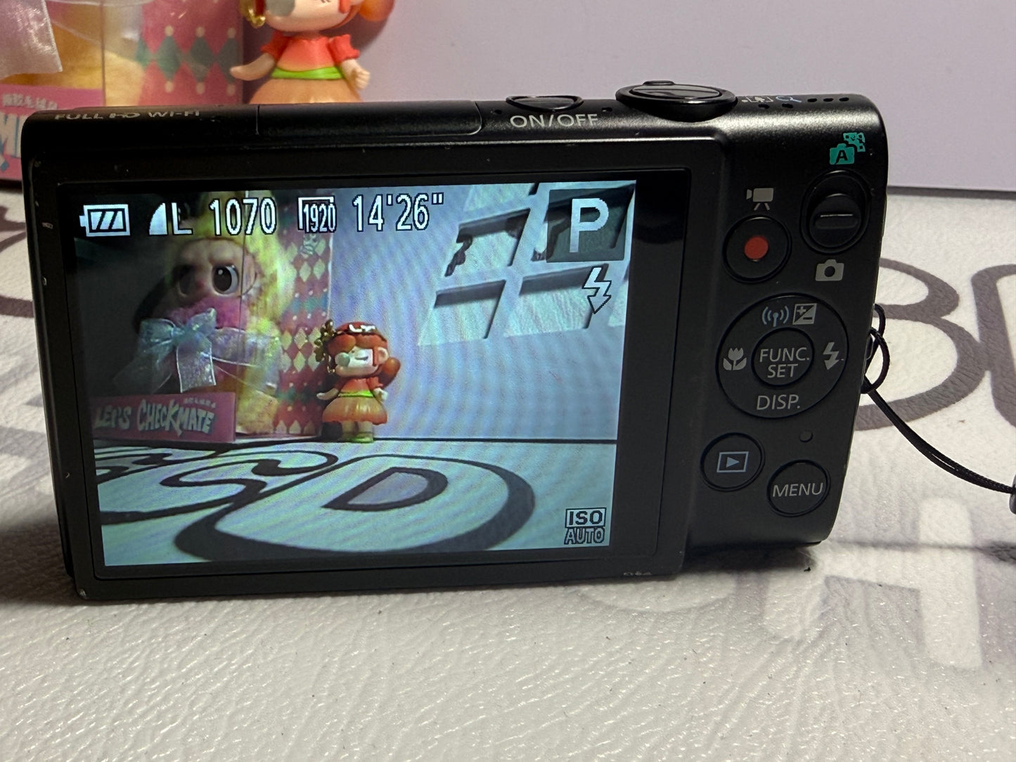 Canon PowerShot Digital ELPH 330 HS（IXUS255） IS Camera