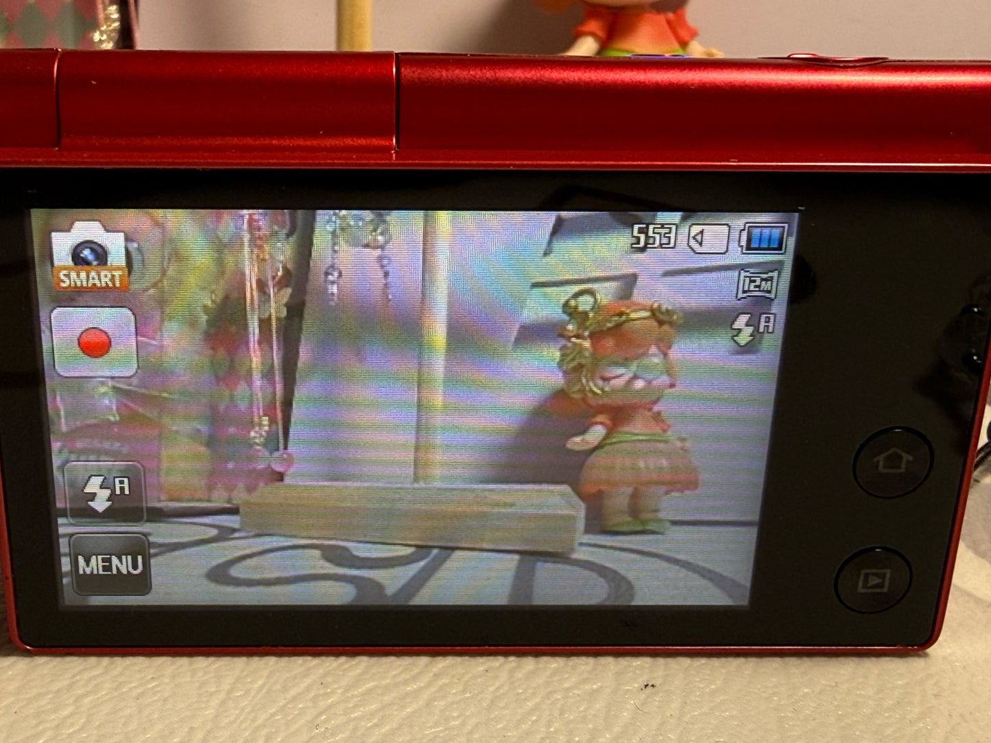 Samsung MV800 Flip-out 5x Zoom 16 Megapixels Touch English