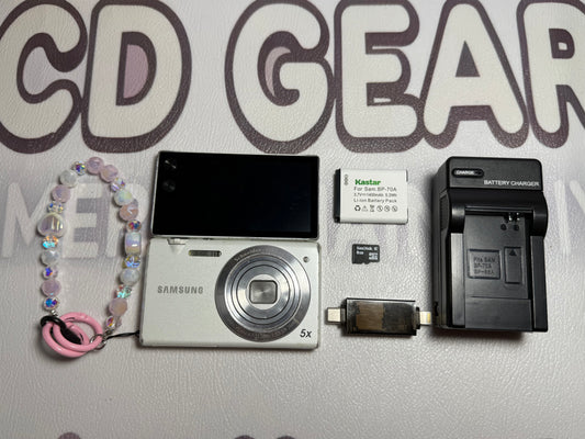 Samsung MV800 Flip-out 5x Zoom 16 Megapixels Touch English