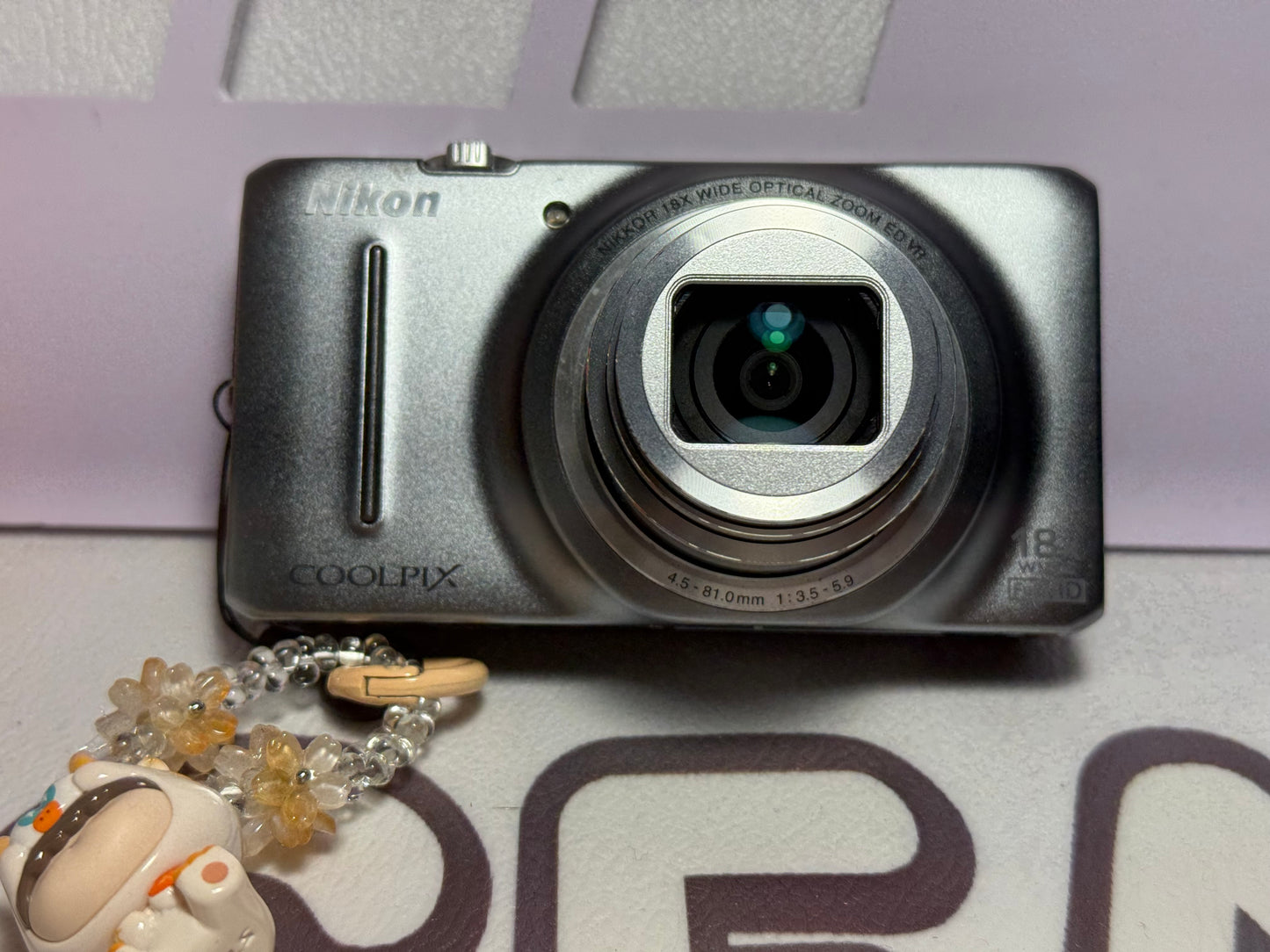 Nikon COOLPIX S9200 12.1MP 18x Optical Zoom Digital Camera