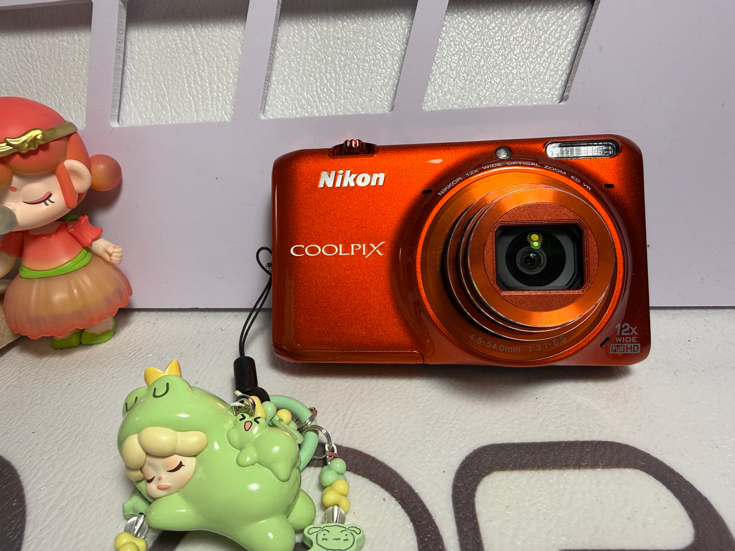 Nikon Coolpix S6500 16MP 12X Zoom Digital Camera Complete Orange
