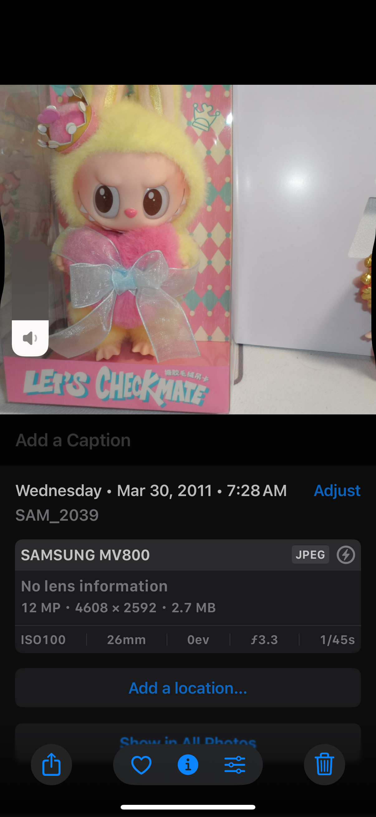Samsung MV800 Flip-out 5x Zoom 16 Megapixels Touch English