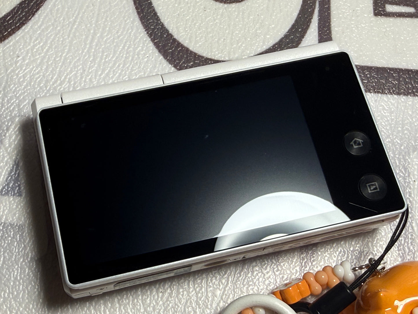 Samsung MV800 Flip-out 5x Zoom 16 Megapixels Touch English