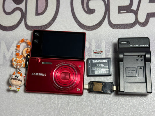 Samsung MV800 Flip-out 5x Zoom 16 Megapixels Touch English