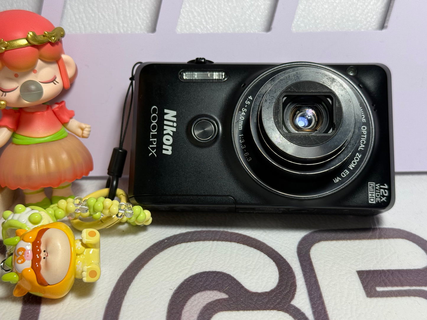 Nikon COOLPIX S6900 16.0MP Digital Camera - Black