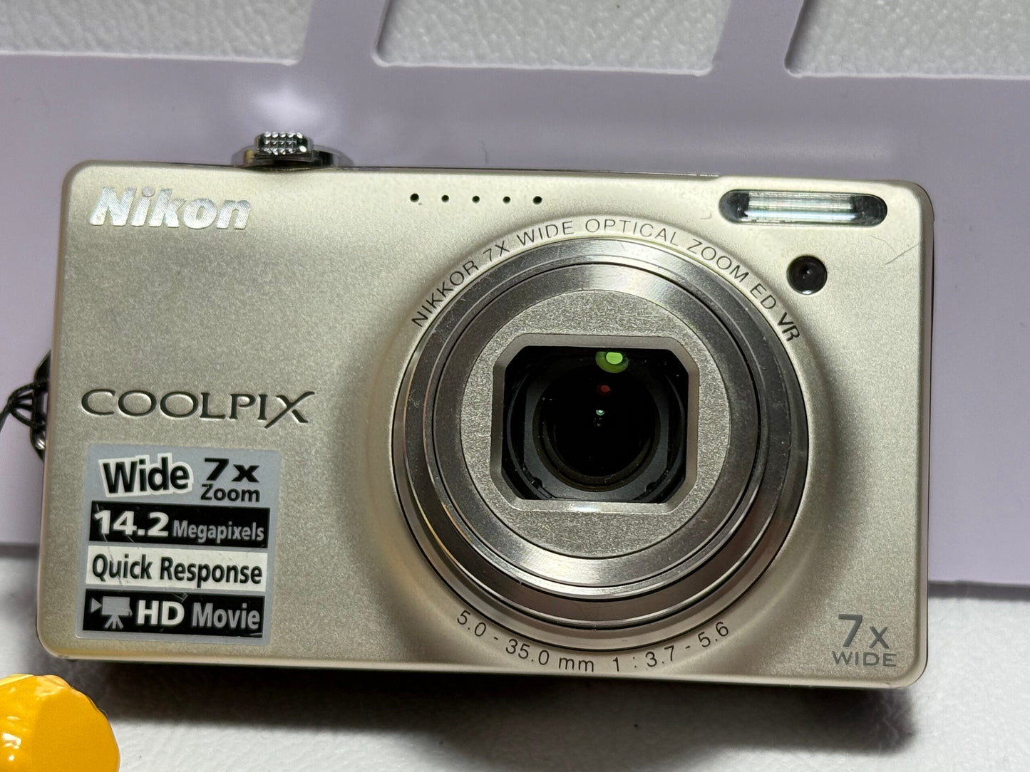 Nikon COOLPIX S6000 14.2MP Compact Digital camera