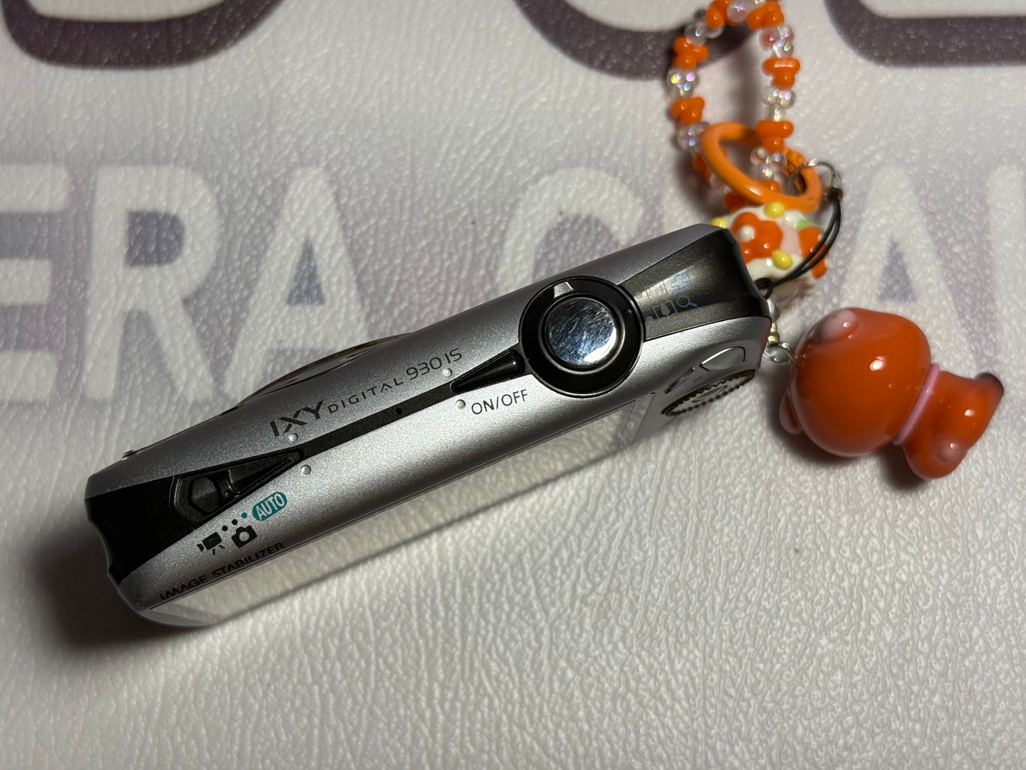Canon IXY Digital 930 IS （IXUS200）Sliver 12.1 MP Digital Camera